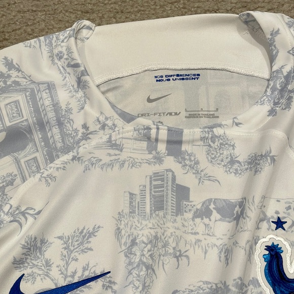 Men's Nike Griezmann France Away Jersey 2022 size L brand new with tag - Picture 3 of 7